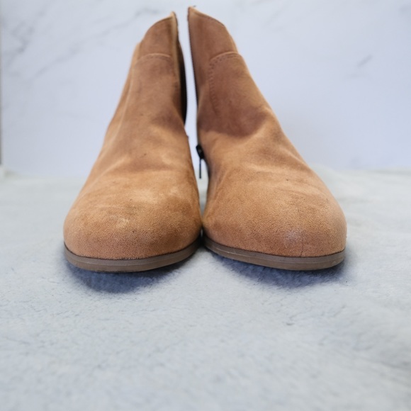 Old Navy Faux Suede Boots Gorpcore Zip Up Camel Western 3” heel Sz 7 - Picture 3 of 9